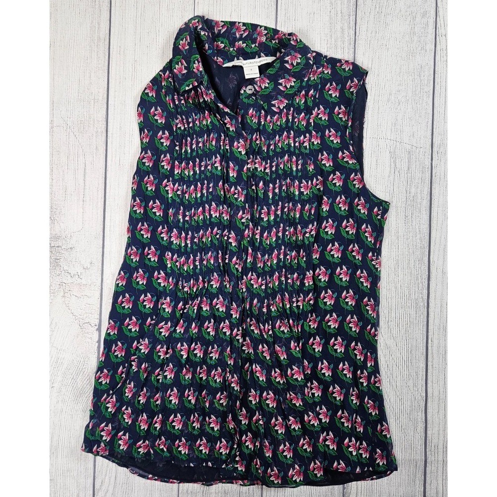 Diane von Furstenberg Sleeveless Blouse Womens 2 Blue Floral Silk? Smocked‎